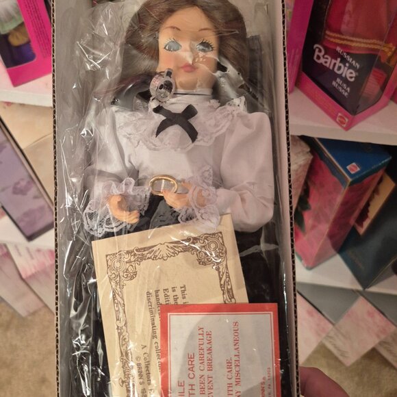 1984 Surrey Group 1890's Operator Doll Porcelain - Picture 7 of 7